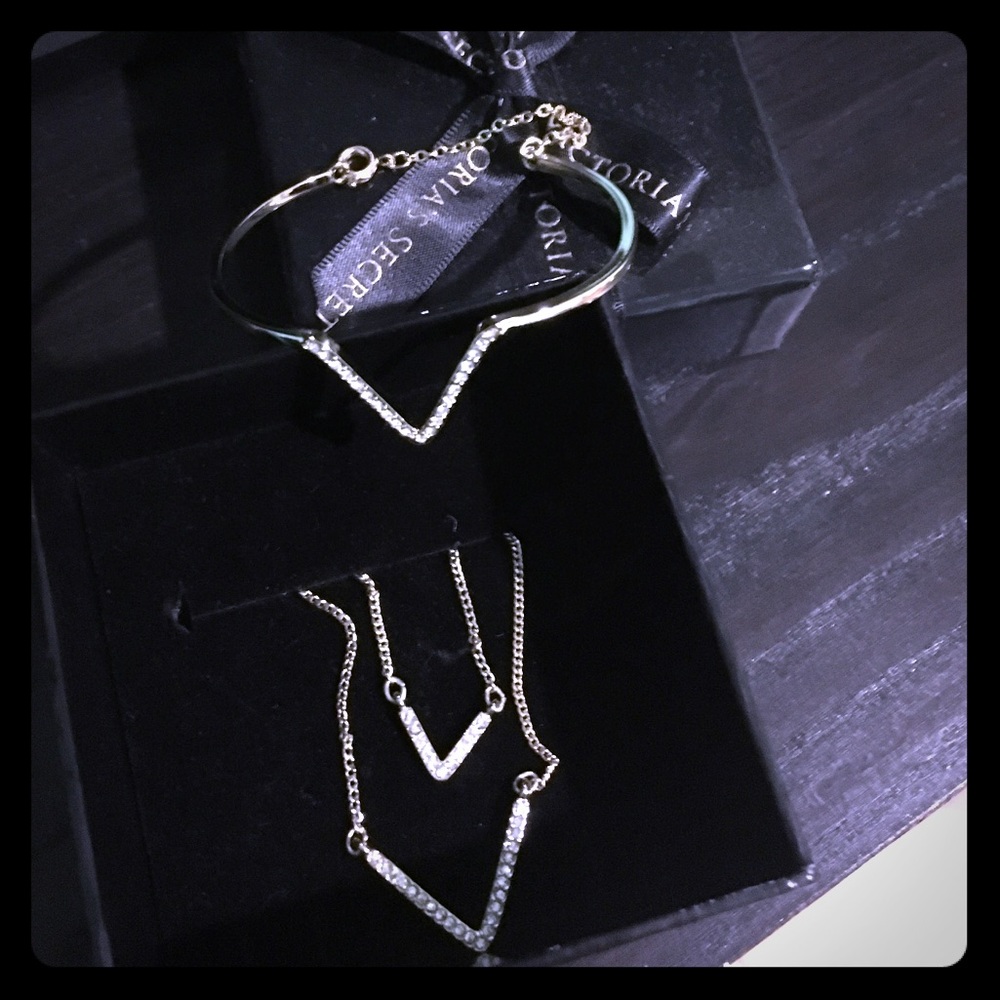 Necklace and bracelet